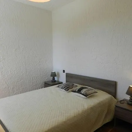 Santa-lucia-di-moriani Sleeps 10 Pool Wifi Holiday home Santa-Lucia-di-Moriani