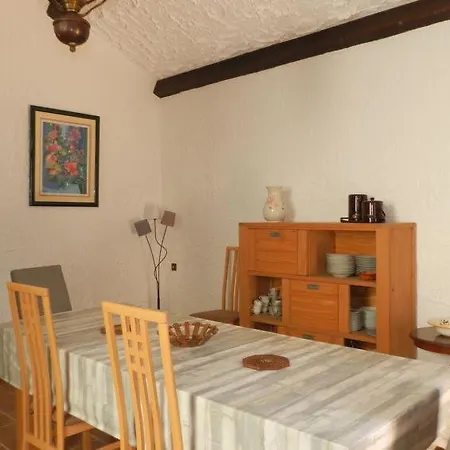 Santa-lucia-di-moriani Sleeps 10 Pool Wifi